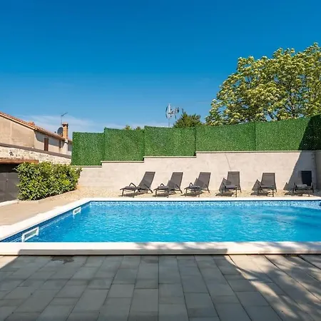 Casa Romito * Kastelir